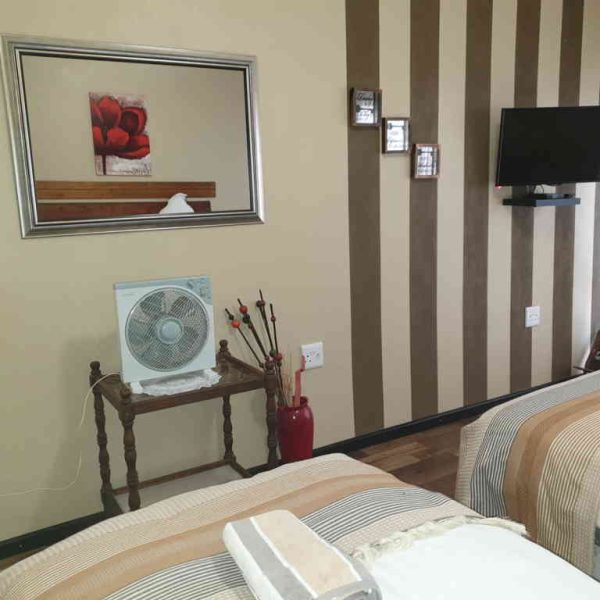 Intaka Guesthouse Fish Eagle Room 8