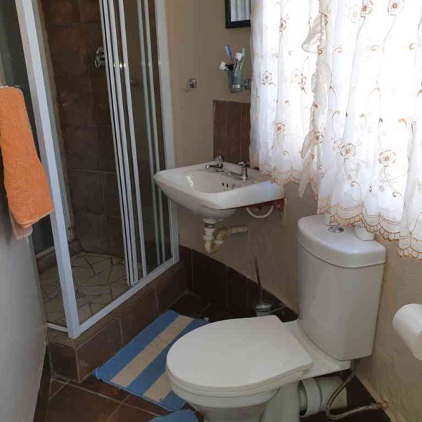 Intaka Guesthouse Sparrow Room 1